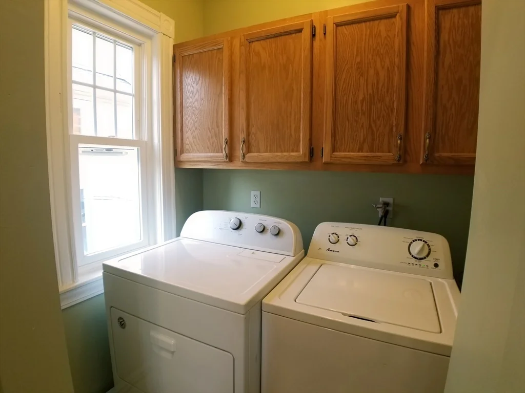 2 bed, 1 bath apartment for rent at 90 Dexter Ave Unit 2, Watertown — photo 10 of 12