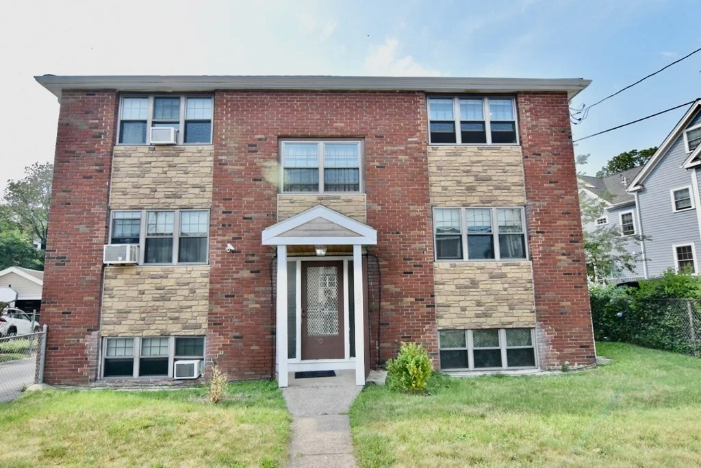 1 bed, 1 bath apartment for rent at 90 E Squantum Unit 1, North Quincy — photo 1 of 18