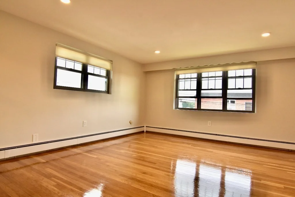 1 bed, 1 bath apartment for rent at 90 E Squantum Unit 1, North Quincy — photo 2 of 18