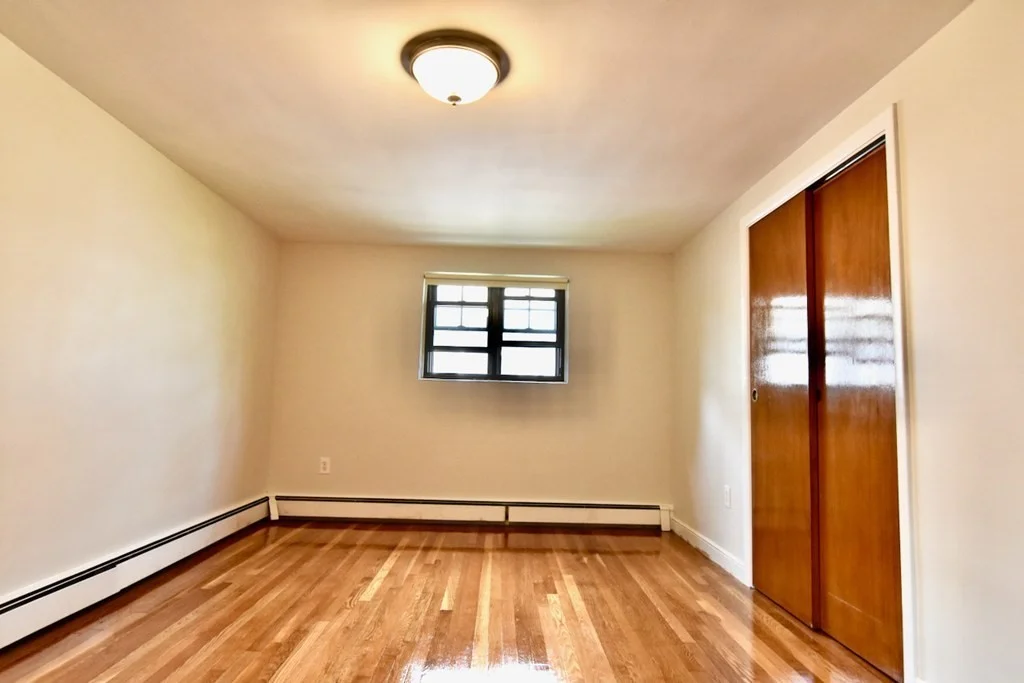 1 bed, 1 bath apartment for rent at 90 E Squantum Unit 4A, North Quincy — photo 14 of 18