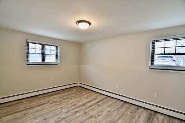 1 bed, 1 bath apartment for rent at 90 E Squantum Unit 5, North Quincy — photo 4 of 17