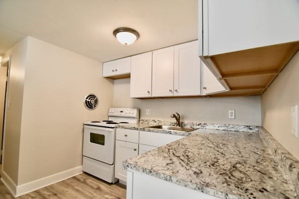 1 bed, 1 bath apartment for rent at 90 E Squantum Unit 5, North Quincy — photo 12 of 17