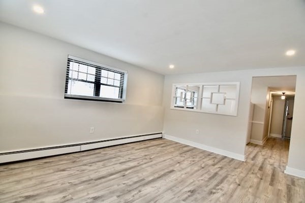 1 bed, 1 bath apartment for rent at 90 E Squantum Unit 5, North Quincy — photo 10 of 17