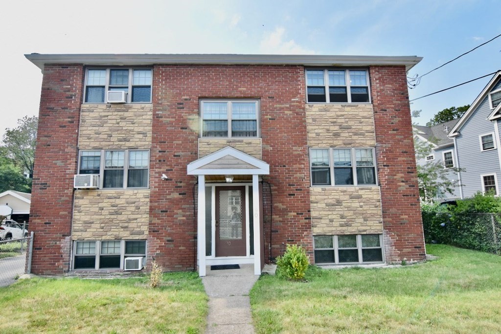 1 bed, 1 bath apartment for rent at 90 E Squantum Unit 5, North Quincy — photo 2 of 17