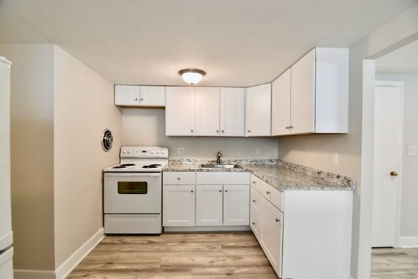 1 bed, 1 bath apartment for rent at 90 E Squantum Unit 5, North Quincy