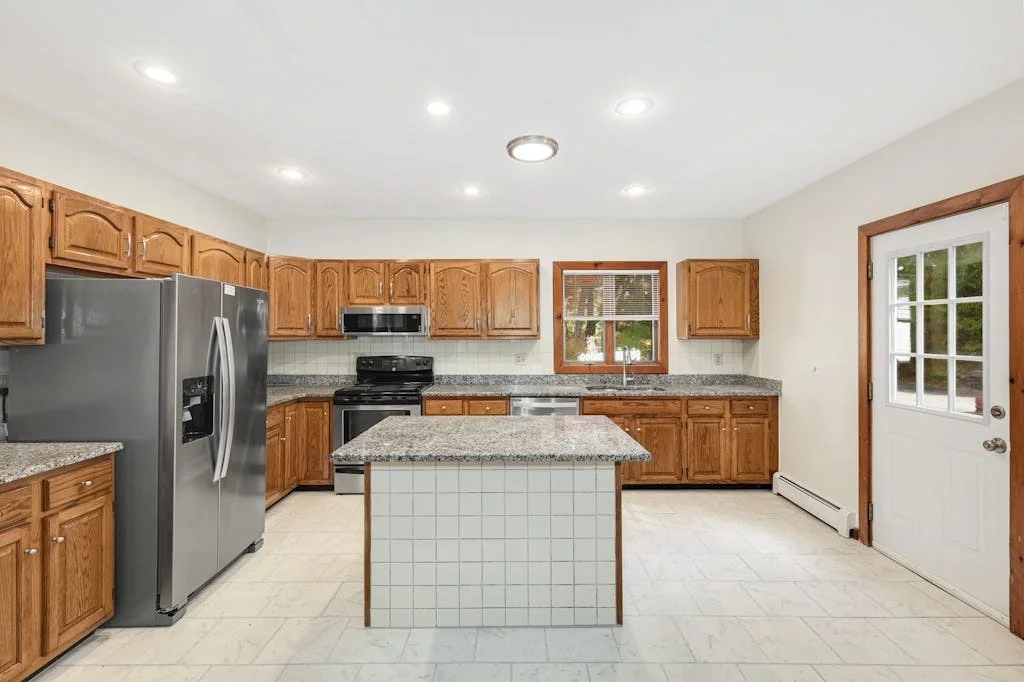 2 bed, 2 bath apartment for rent at 90 East Main Unit 1, Northborough — photo 9 of 27