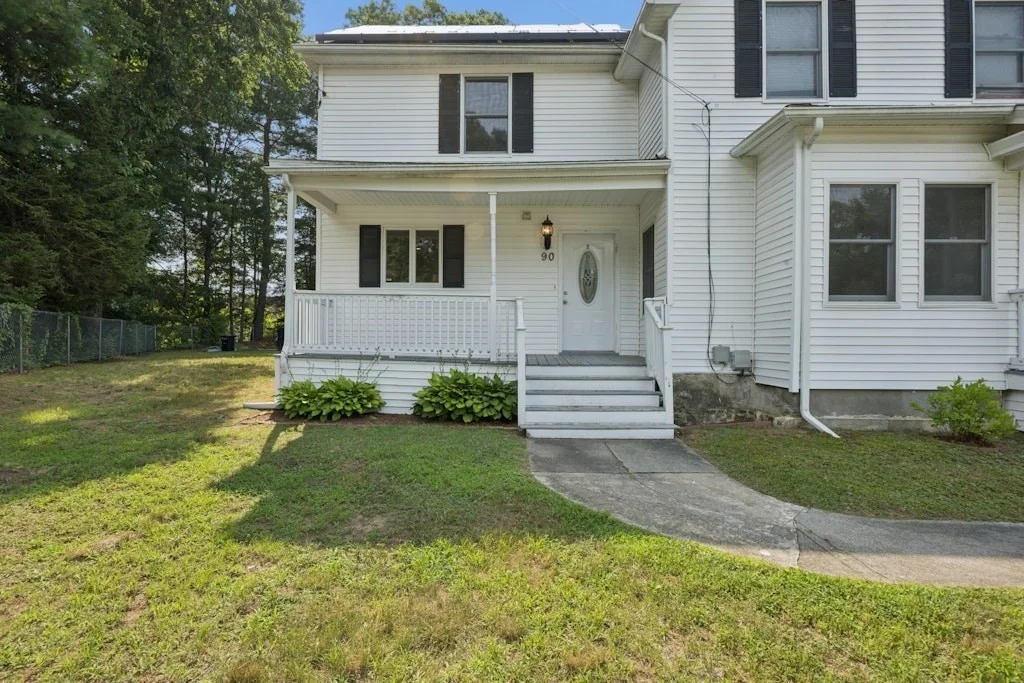 2 bed, 1 bath apartment for rent at 90 East Main Unit 2, Northborough — photo 2 of 26