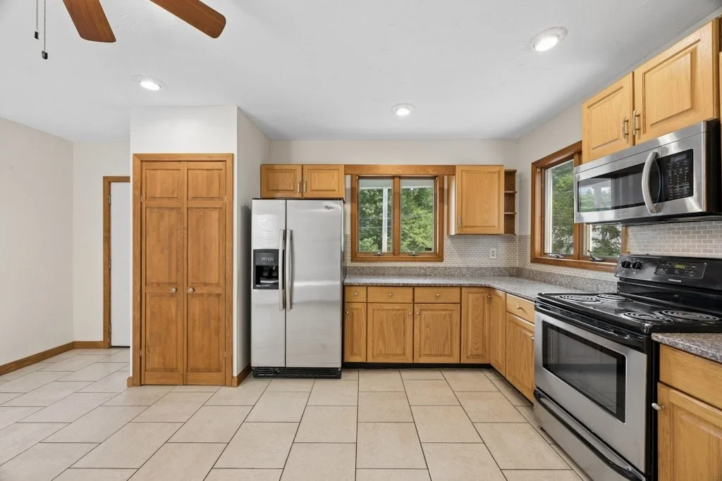 2 bed, 1 bath apartment for rent at 90 East Main Unit 2, Northborough — photo 7 of 26