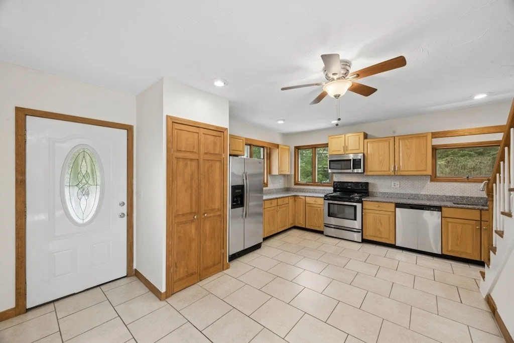 2 bed, 1 bath apartment for rent at 90 East Main Unit 2, Northborough — photo 5 of 26