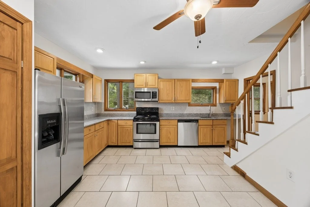 2 bed, 1 bath apartment for rent at 90 East Main Unit 2, Northborough — photo 6 of 26