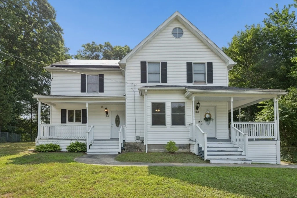 2 bed, 1 bath apartment for rent at 90 East Main Unit 2, Northborough