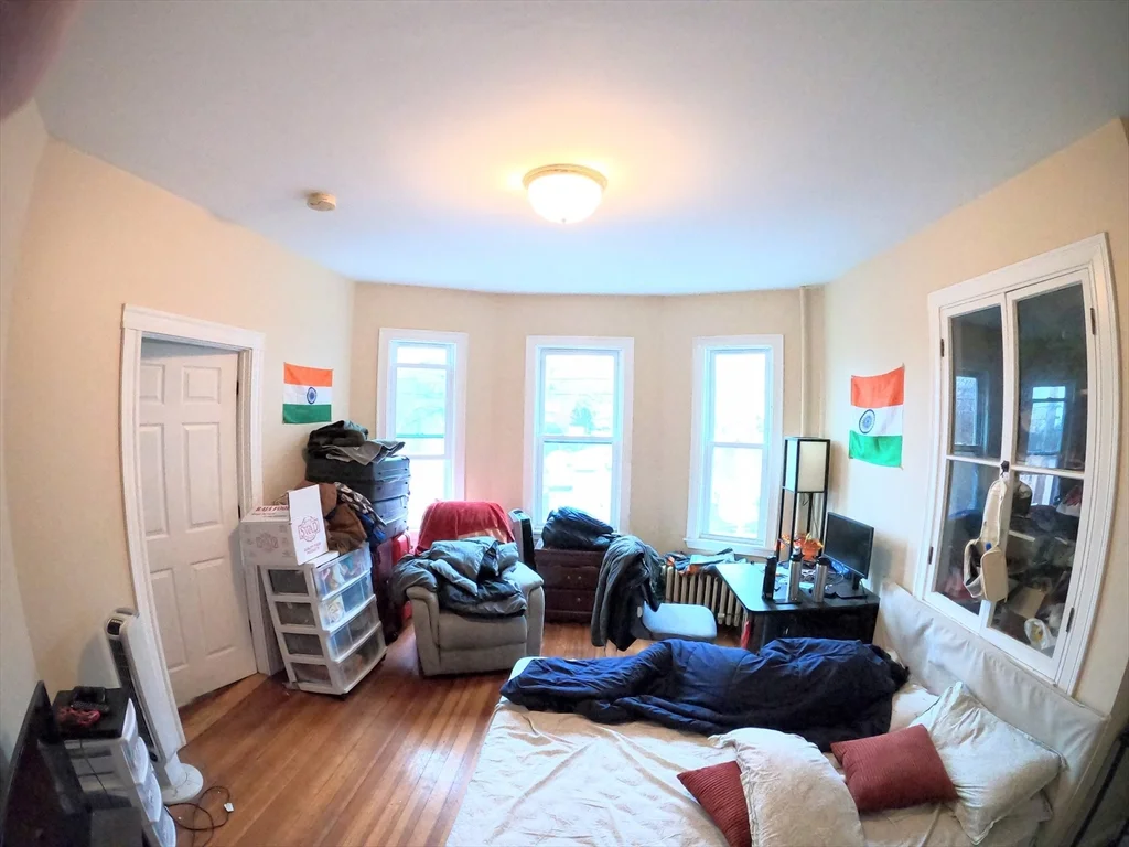 4 bed, 2 bath apartment for rent at 90 Fisher Ave Unit 2, Mission Hill — photo 6 of 19