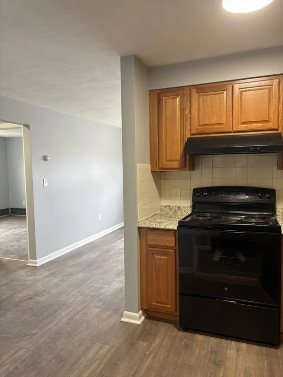1 bed, 1 bath apartment for rent at 90 Ford St Unit 19, Lynn — photo 2 of 8