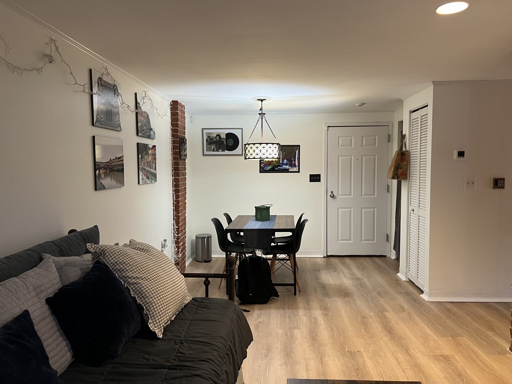 1 bed, 1 bath apartment for rent at 90 Gainsborough St Unit 006E, Fenway — photo 2 of 8
