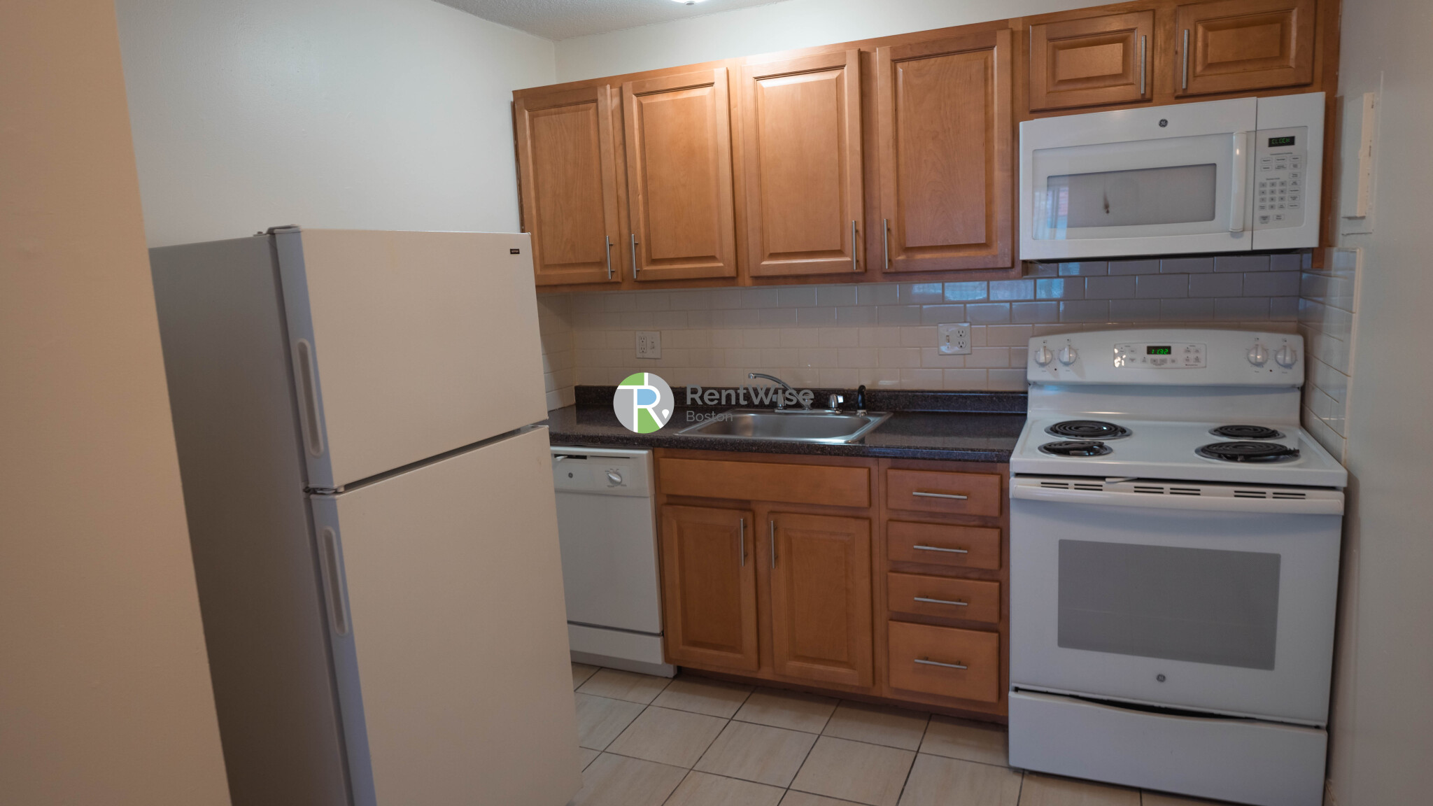 2 bed, 1 bath apartment for rent at 90 Gardner St Unit 10, Allston — photo 2 of 7