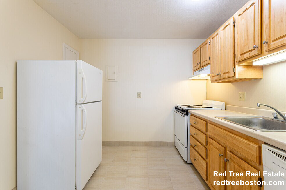 1 bed, 1 bath apartment for rent at 90 Gardner St Unit 2B, Allston — photo 2 of 9