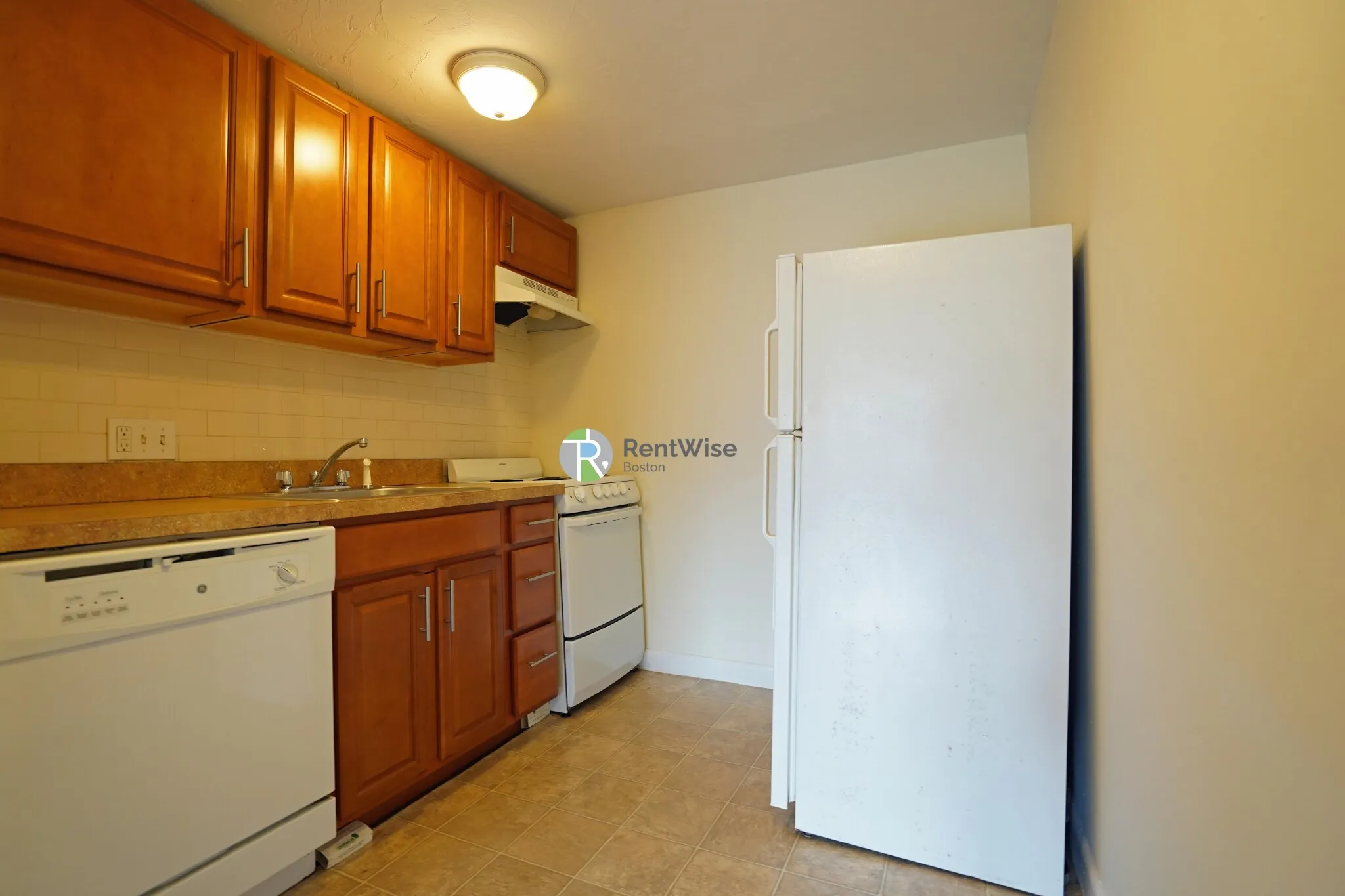 2 bed, 1 bath apartment for rent at 90 Gardner Ter Unit 5B, Allston — photo 3 of 11