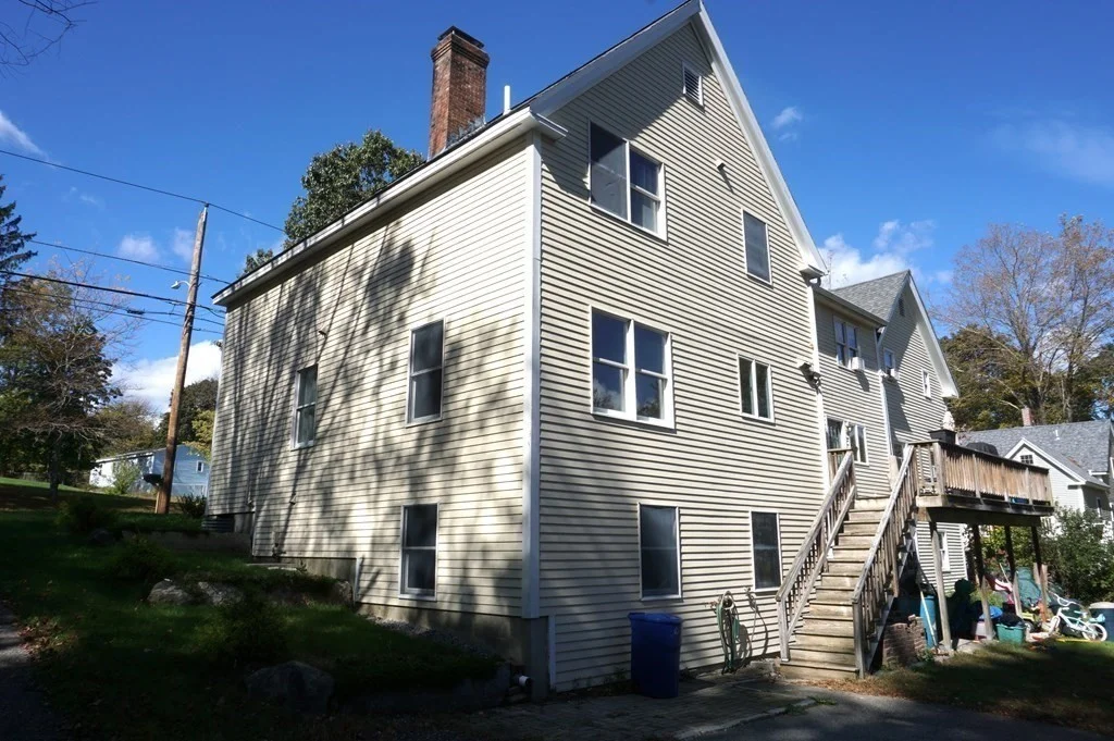 3 bed, 1 bath apartment for rent at 90 Groton St Unit 1, Pepperell — photo 3 of 41