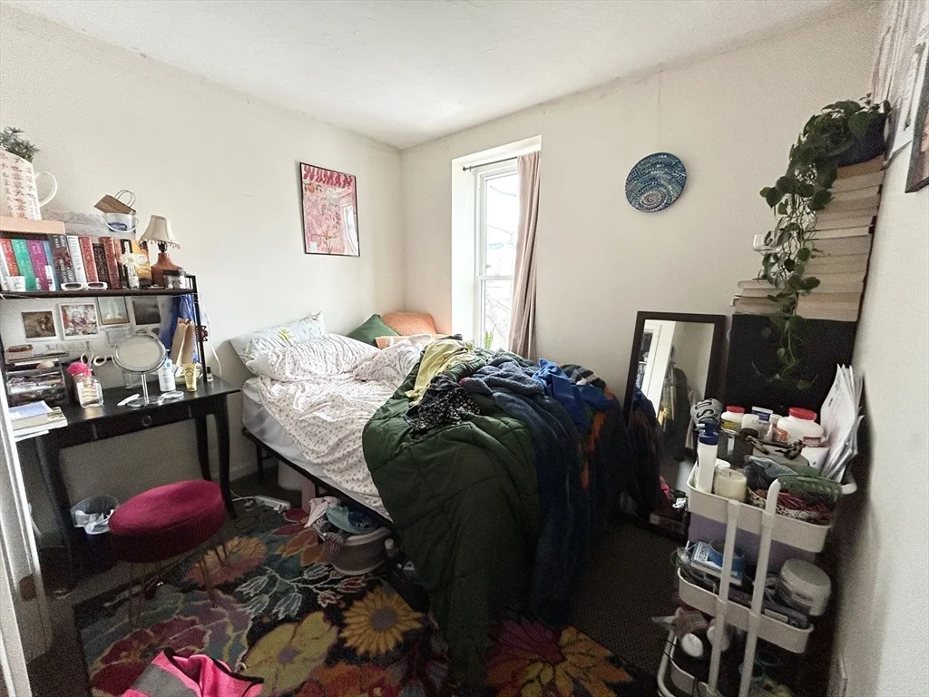 3 bed, 1 bath apartment for rent at 90 Hammond St Unit 3, South End — photo 4 of 8