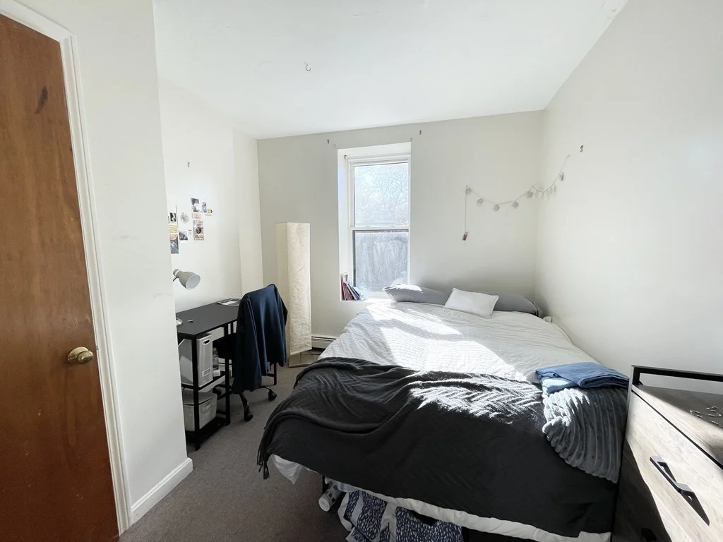 3 bed, 1 bath apartment for rent at 90 Hammond St Unit 4, South End — photo 5 of 7
