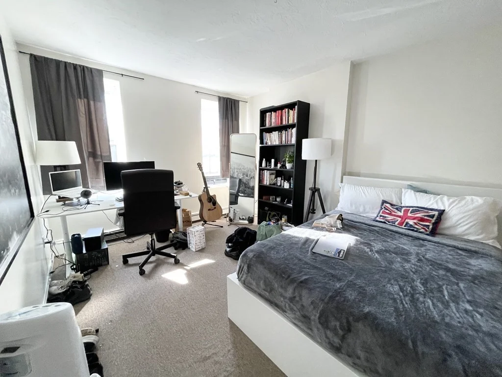 3 bed, 1 bath apartment for rent at 90 Hammond St Unit 4, South End — photo 4 of 7