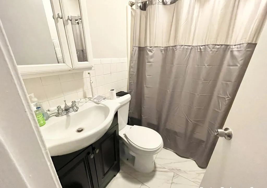 3 bed, 1 bath apartment for rent at 90 Hammond St Unit 5, South End — photo 5 of 6