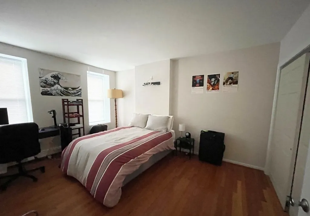 3 bed, 1 bath apartment for rent at 90 Hammond St Unit 5, South End — photo 3 of 6