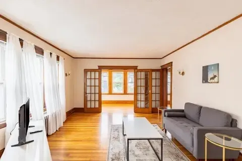 5 bed, 2 bath apartment for rent at 90 Harriet St Unit Left, Brighton — photo 12 of 18