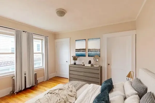 5 bed, 2 bath apartment for rent at 90 Harriet St Unit Left, Brighton — photo 6 of 18