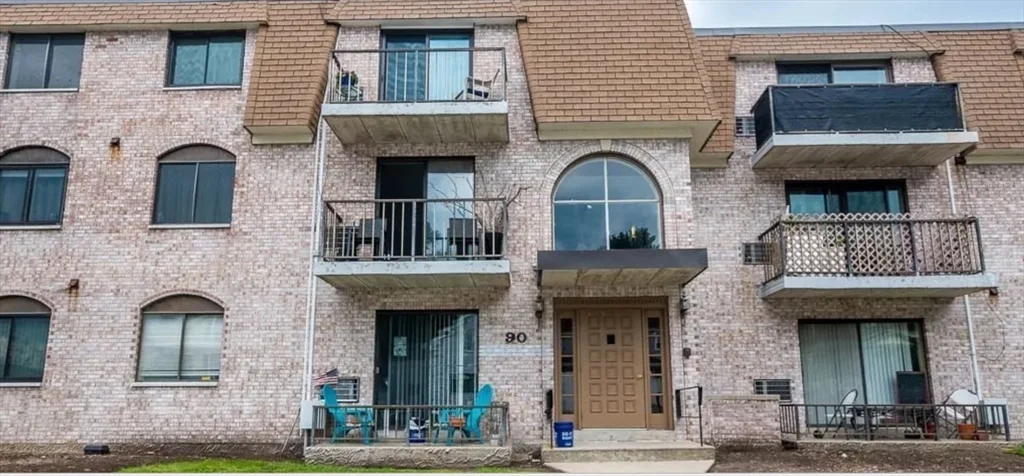 2 bed, 1 bath apartment for rent at 90 High St Unit 107, Dedham — photo 1 of 8