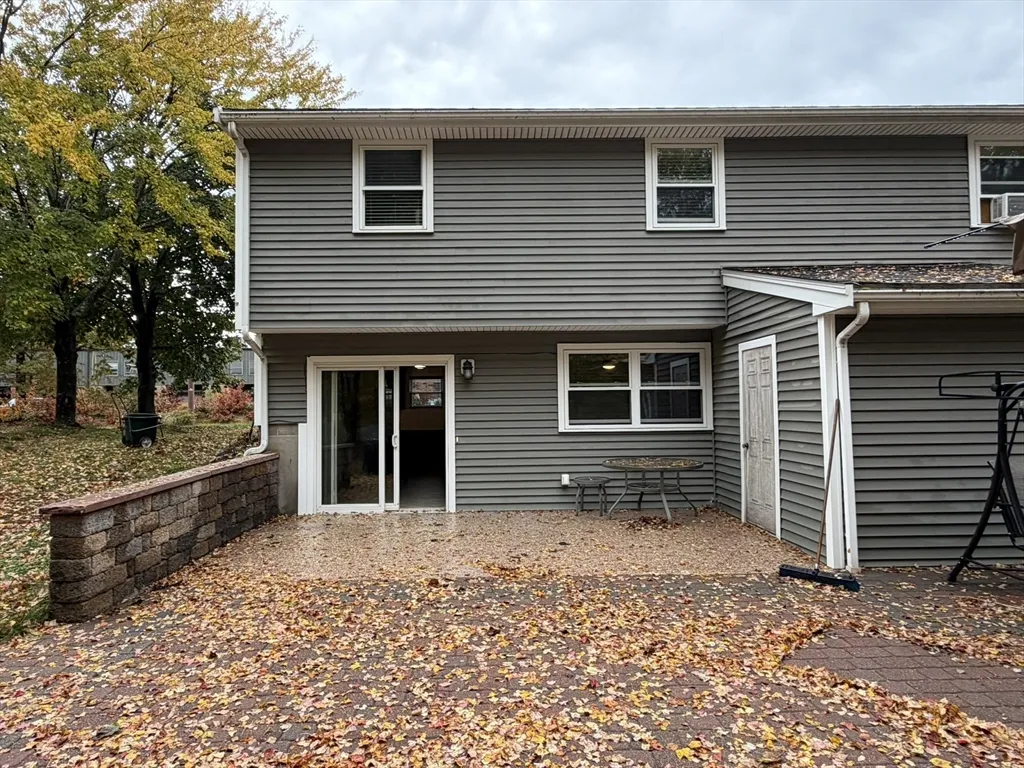 2 bed, 1 bath apartment for rent at 90 High Unit 2, Mansfield — photo 17 of 20