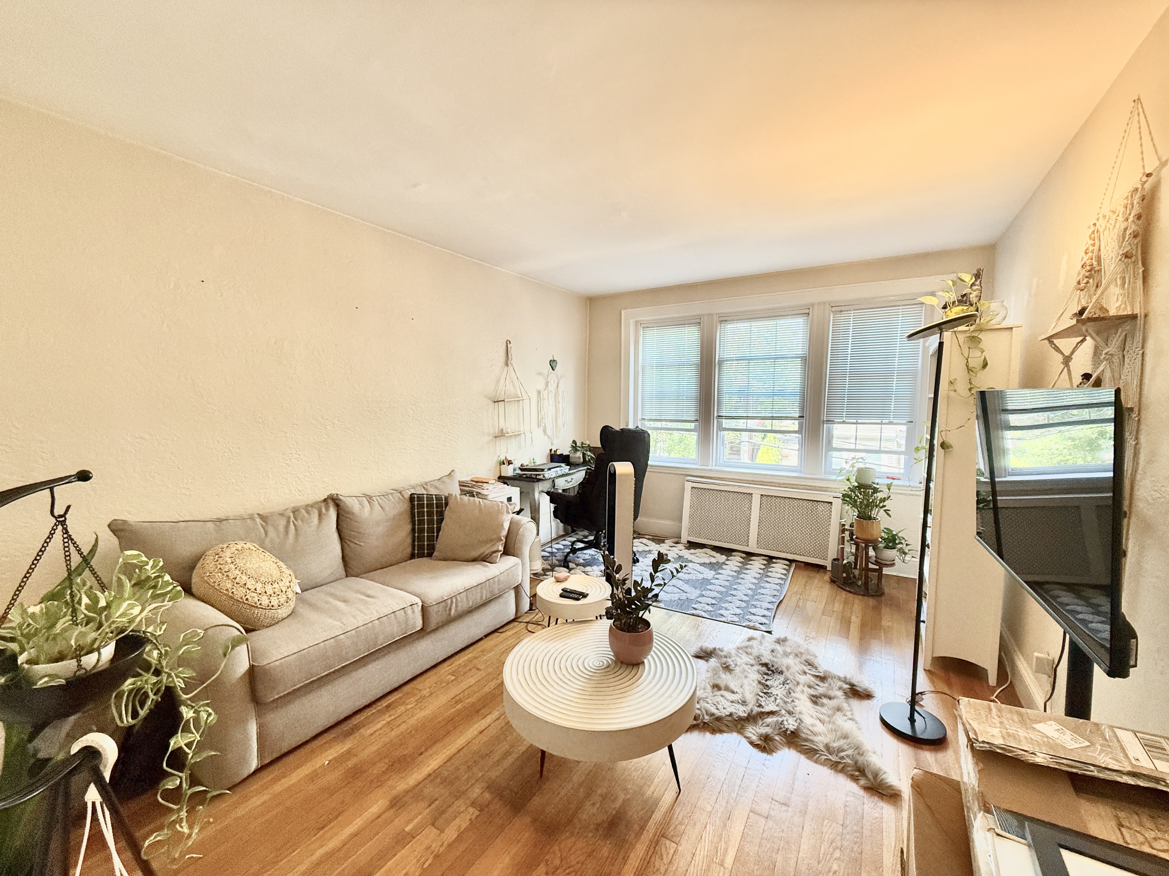 1 bed, 1 bath apartment for rent at 90 Kilsyth Rd Unit 202, Brighton