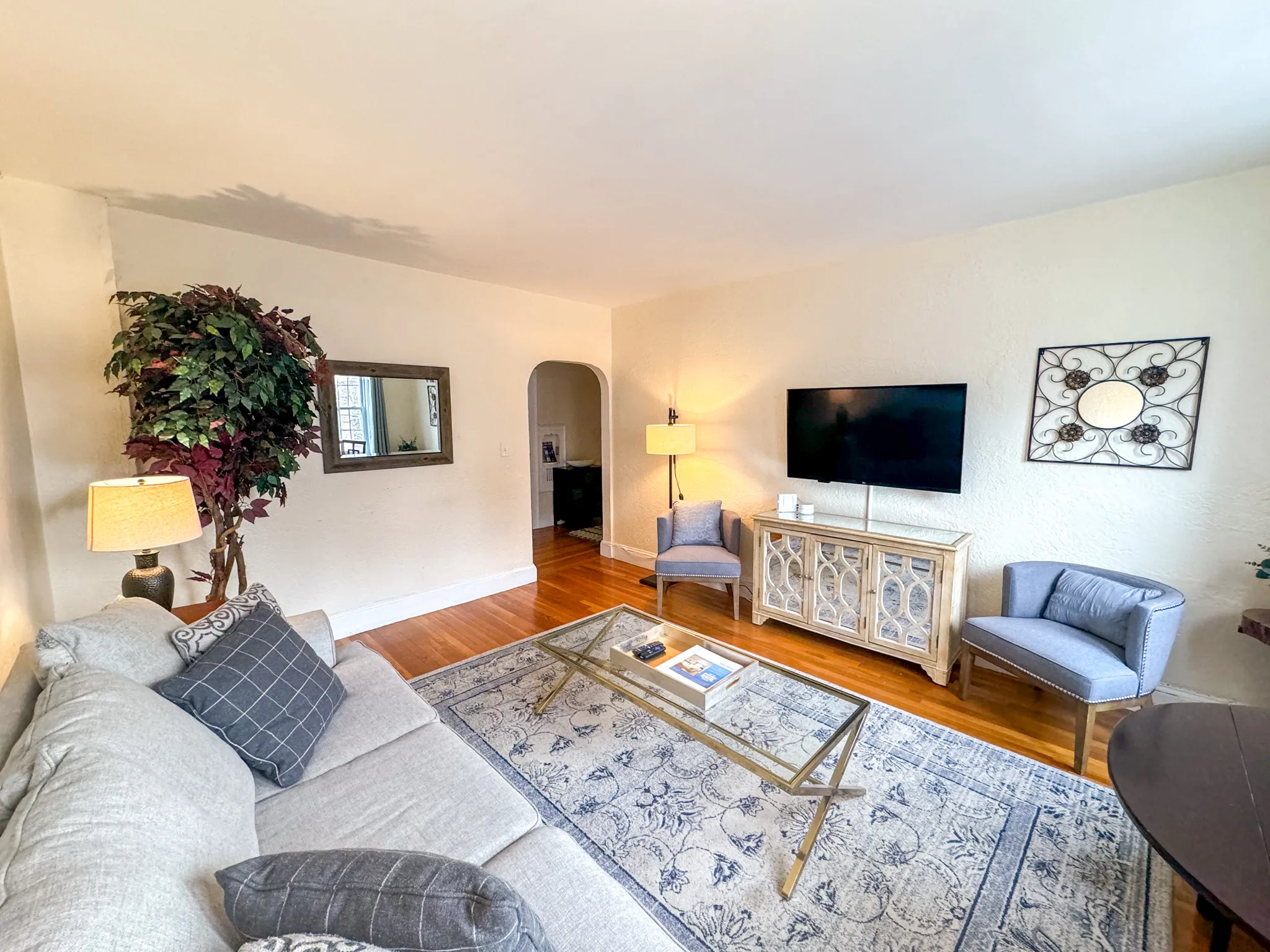 1 bed, 1 bath apartment for rent at 90 Kilsyth Rd Unit 37, Brighton — photo 2 of 17