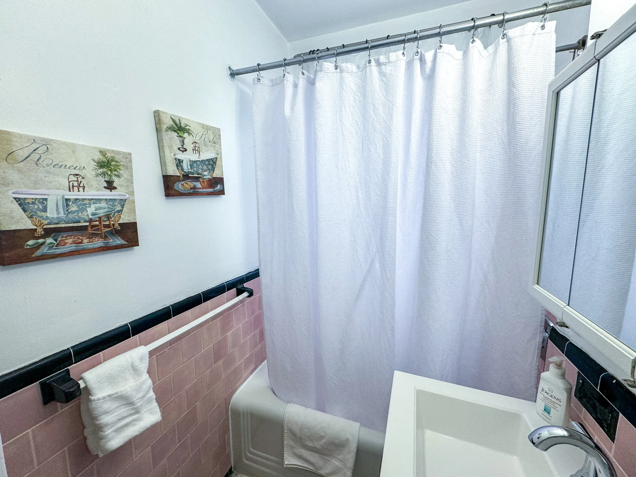 1 bed, 1 bath apartment for rent at 90 Kilsyth Rd Unit 37, Brighton — photo 10 of 17