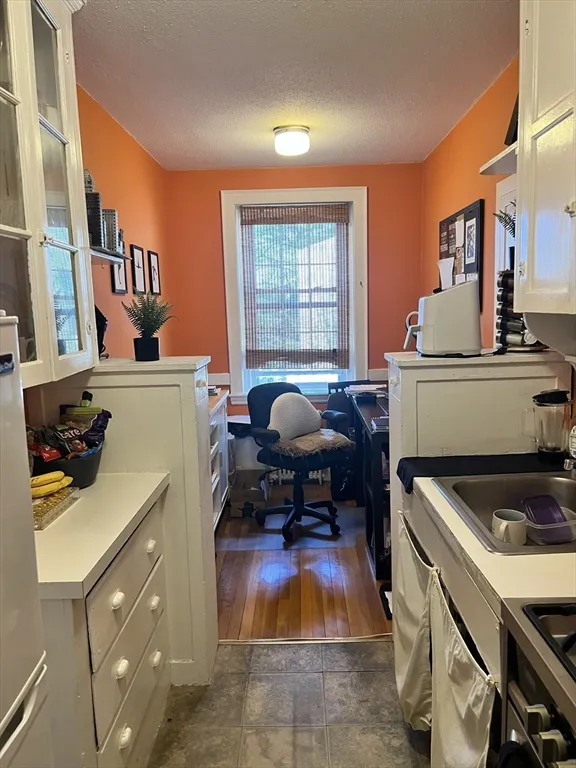 1 bed, 1 bath apartment for rent at 90 Kilsyth Rd Unit 47, Brighton — photo 2 of 11