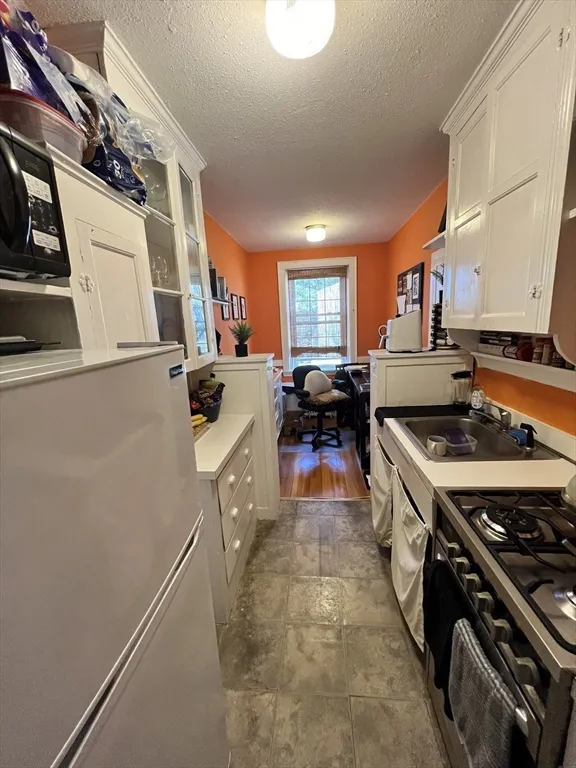 1 bed, 1 bath apartment for rent at 90 Kilsyth Rd Unit 47, Brighton — photo 3 of 11