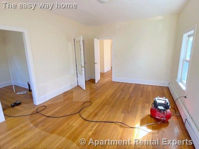 1 bed, 1 bath apartment for rent at 90 Kirkland St Unit 2, Harvard Square — photo 4 of 18