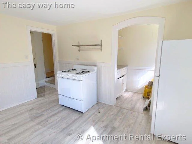 1 bed, 1 bath apartment for rent at 90 Kirkland St Unit 2, Harvard Square — photo 12 of 18