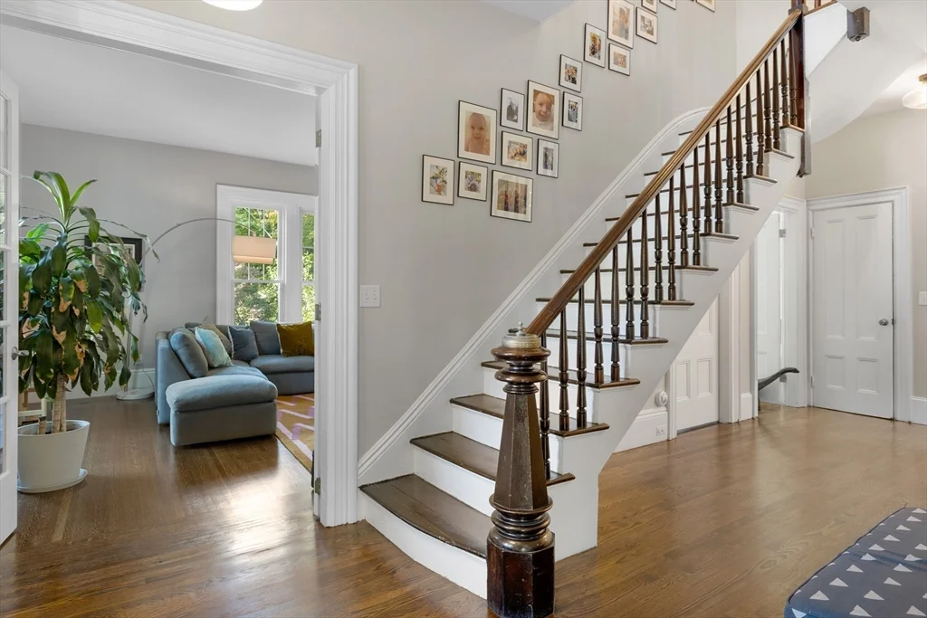 6 bed, 3 bath apartment for rent at 90 Maple Pl, Dedham — photo 3 of 40