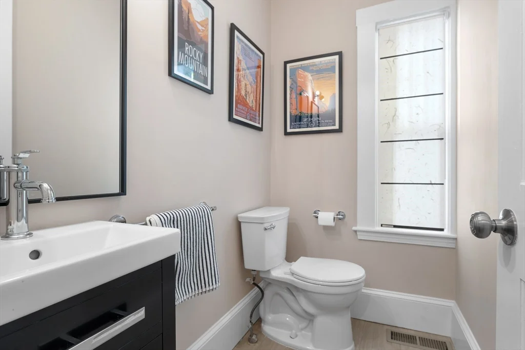 6 bed, 3 bath apartment for rent at 90 Maple Pl, Dedham — photo 16 of 40
