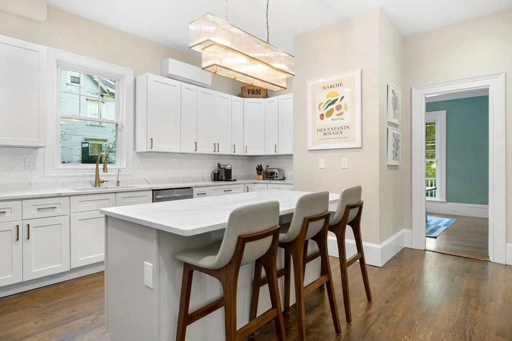 6 bed, 3 bath apartment for rent at 90 Maple Pl, Dedham — photo 9 of 40