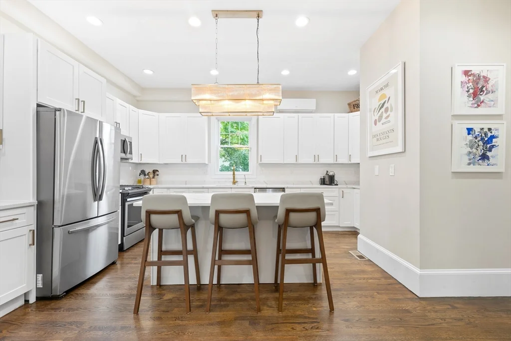 6 bed, 3 bath apartment for rent at 90 Maple Pl, Dedham — photo 7 of 40