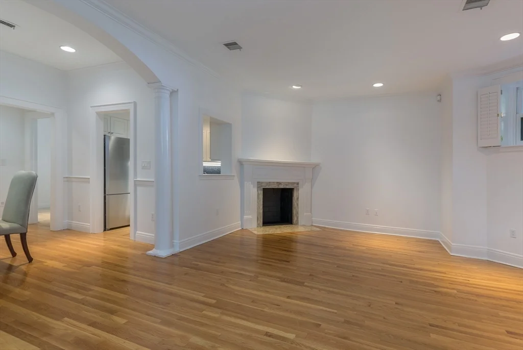 2 bed, 2 bath apartment for rent at 90 Marlborough Unit 1, Back Bay — photo 16 of 18