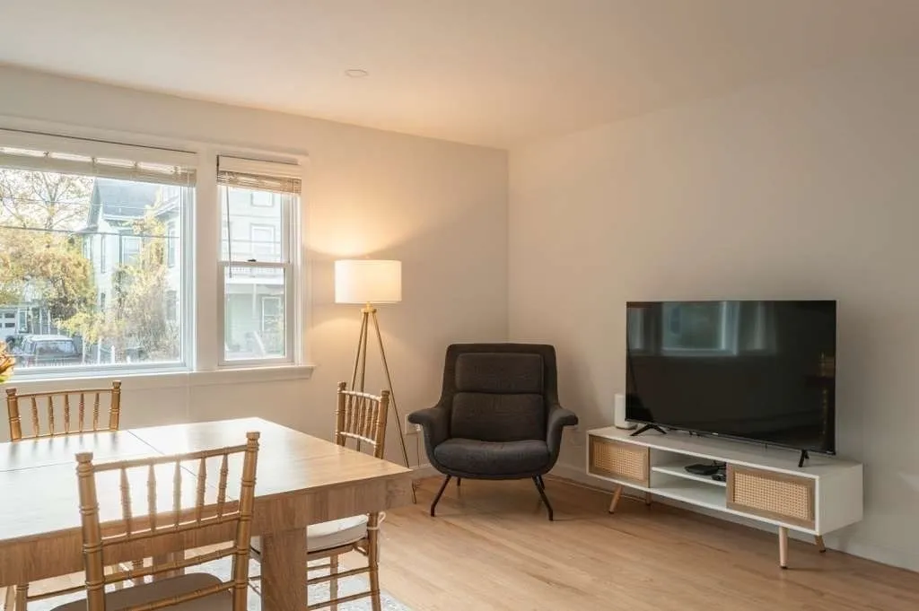 3 bed, 2 bath apartment for rent at 90 Monument Unit A, Medford — photo 6 of 31