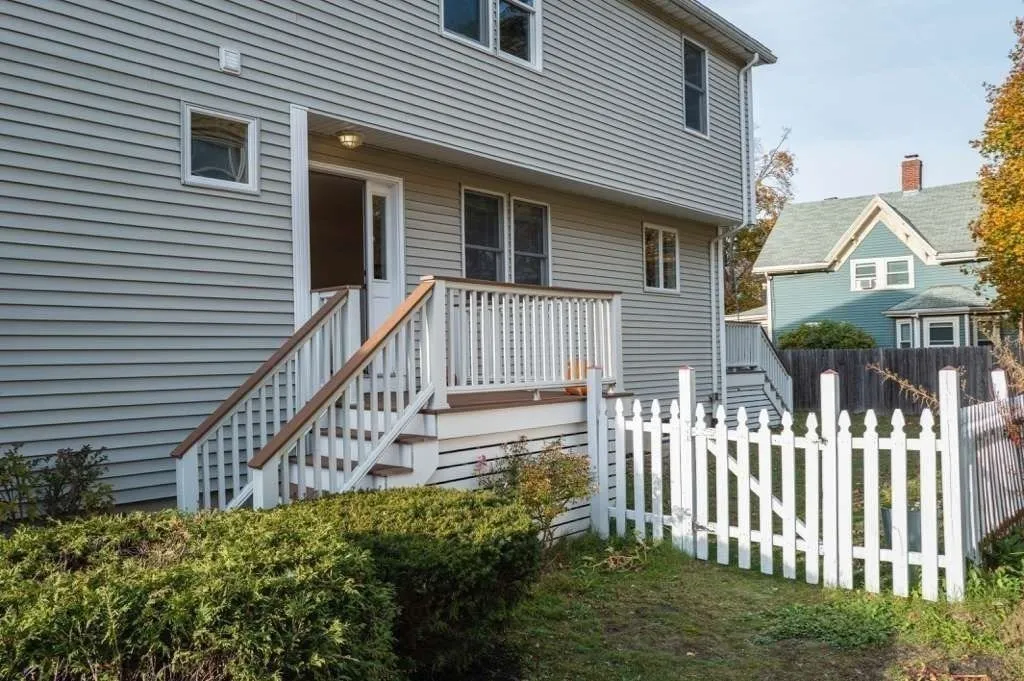 3 bed, 2 bath apartment for rent at 90 Monument Unit A, Medford — photo 18 of 31