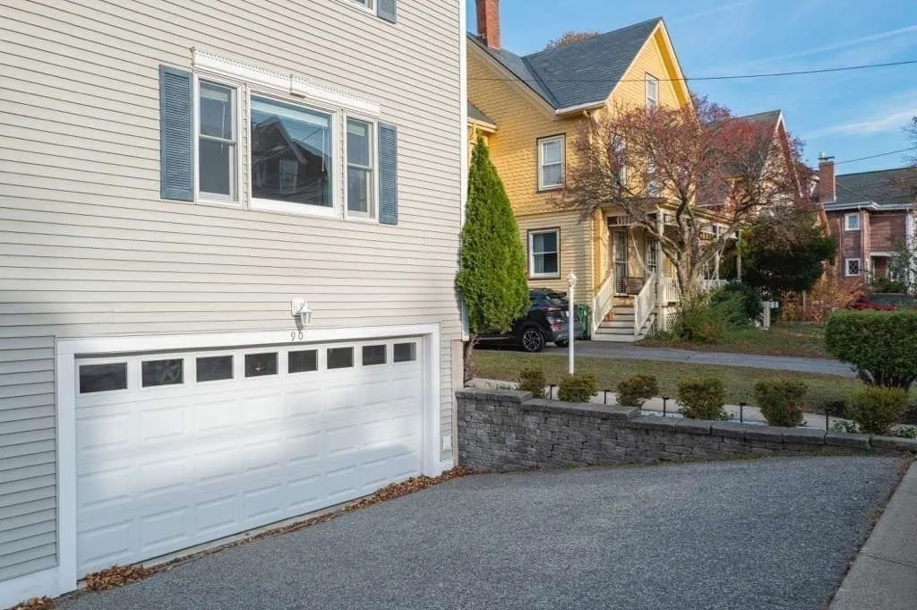3 bed, 2 bath apartment for rent at 90 Monument Unit A, Medford — photo 14 of 31