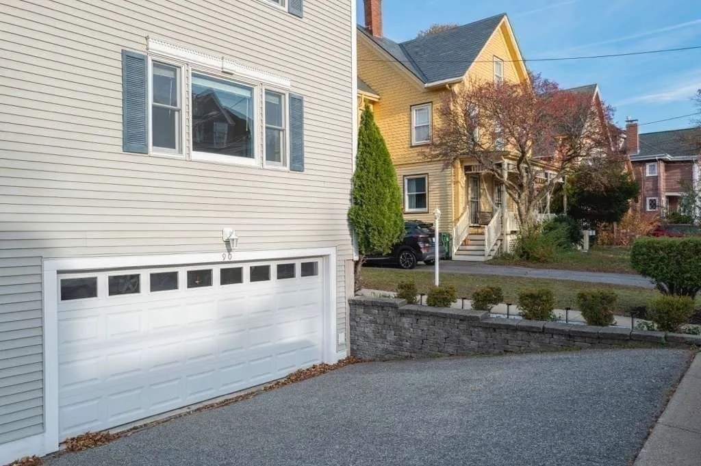 3 bed, 2 bath apartment for rent at 90 Monument Unit -, Medford — photo 27 of 31
