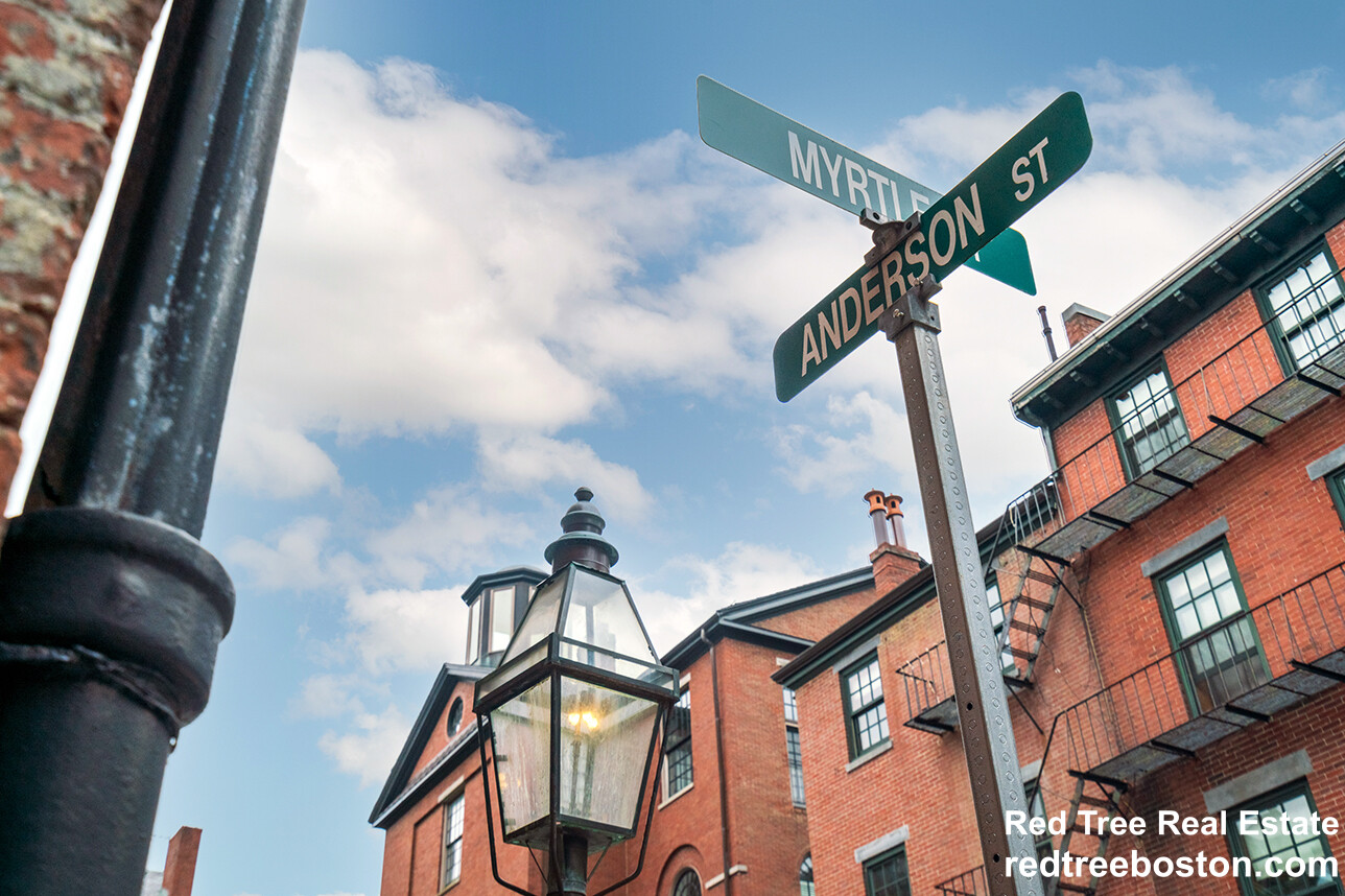 Studio bed, 1 bath apartment for rent at 90 Myrtle St Unit 2, Beacon Hill — photo 1 of 3