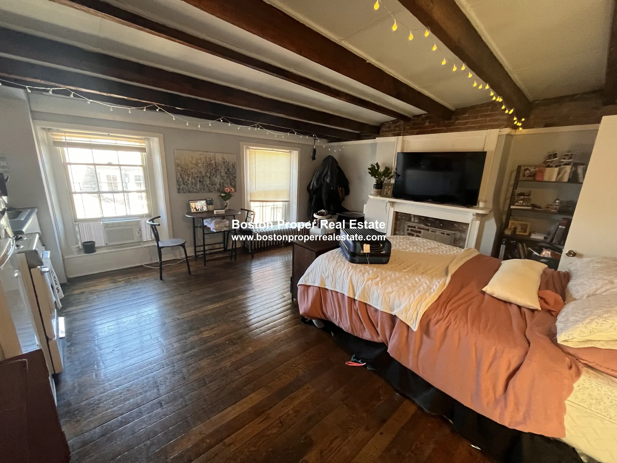 Studio bed, 1 bath apartment for rent at 90 Myrtle St Unit 8, Beacon Hill — photo 2 of 5