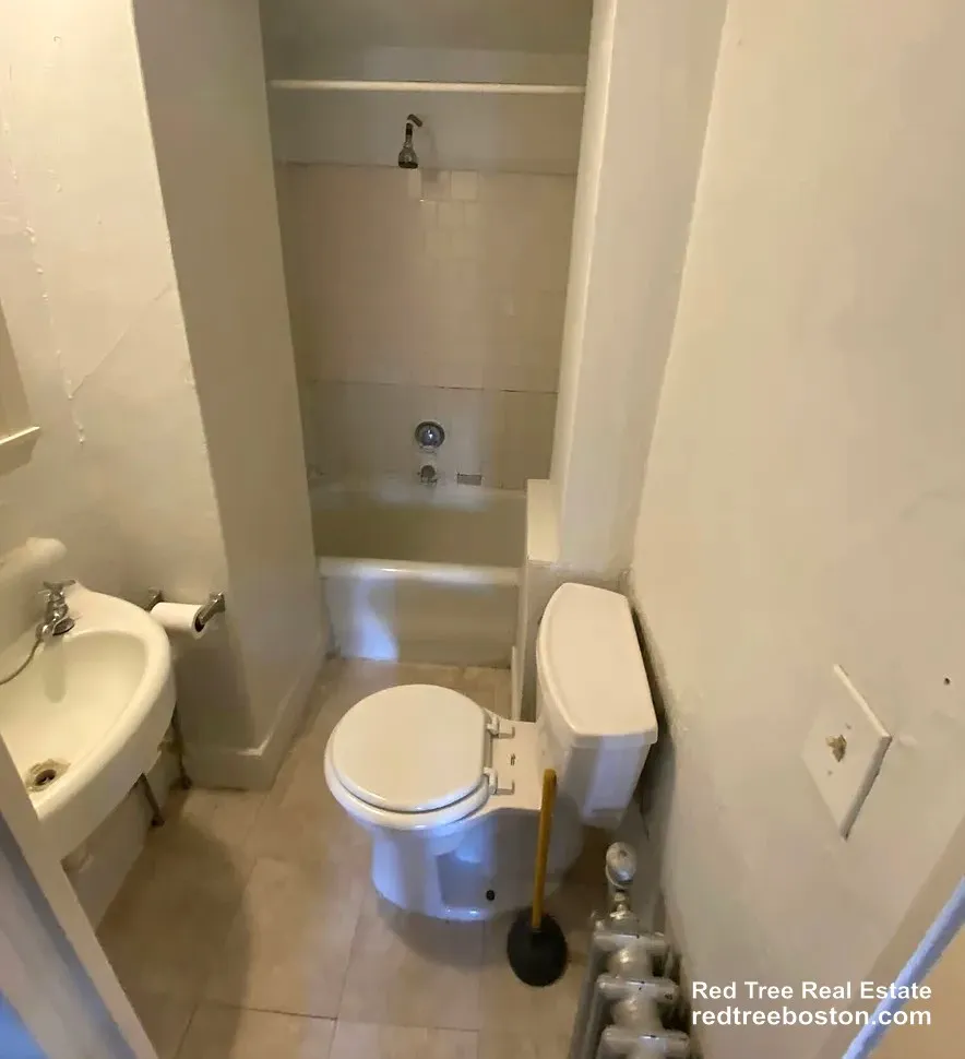 Studio bed, 1 bath apartment for rent at 90 Myrtle St Unit 8, Beacon Hill — photo 6 of 6